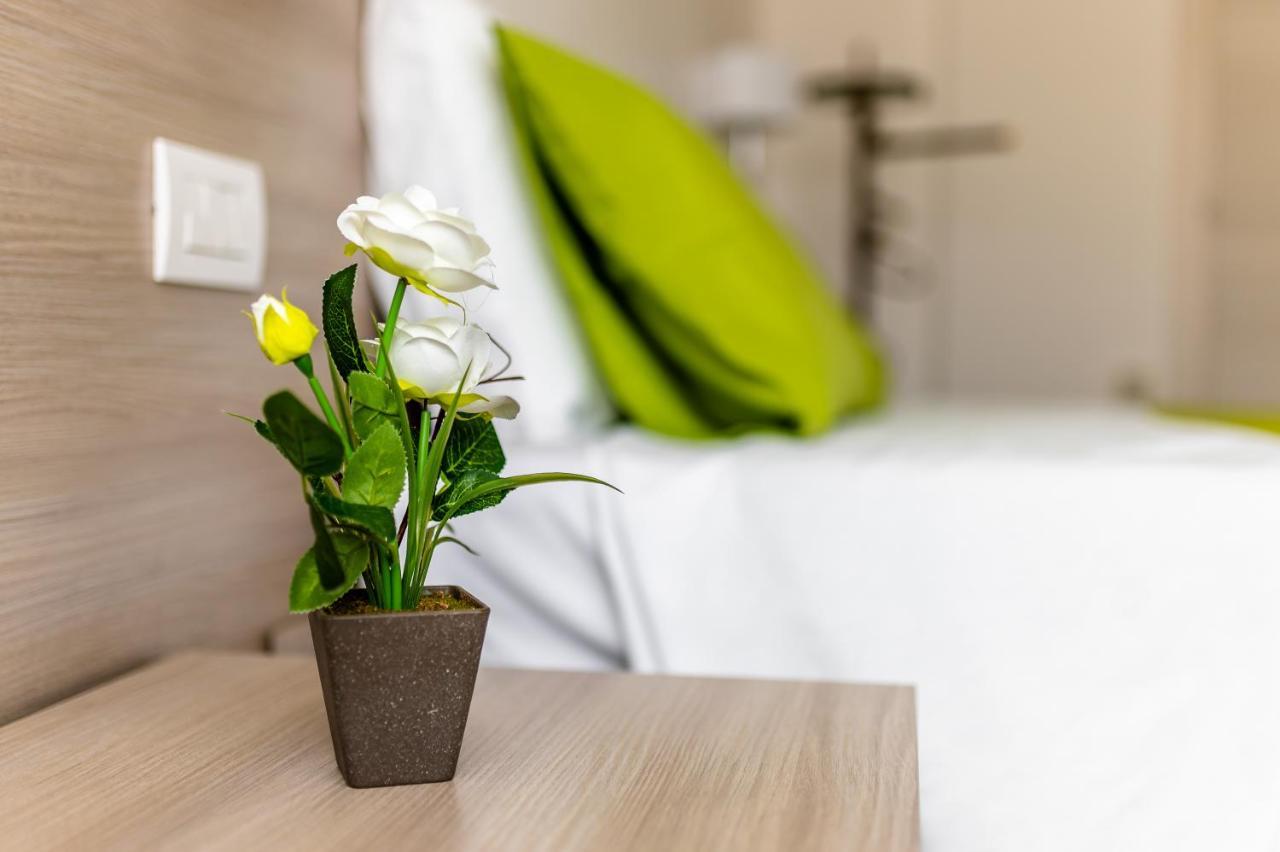 Le Calette Rooms - Puglia Mia Apartments Монополи Экстерьер фото